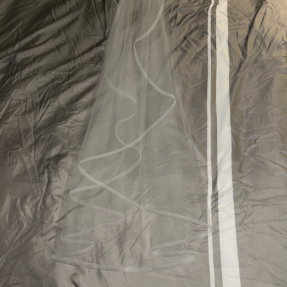 White Wedding Veil - New - Picture 12 of 13